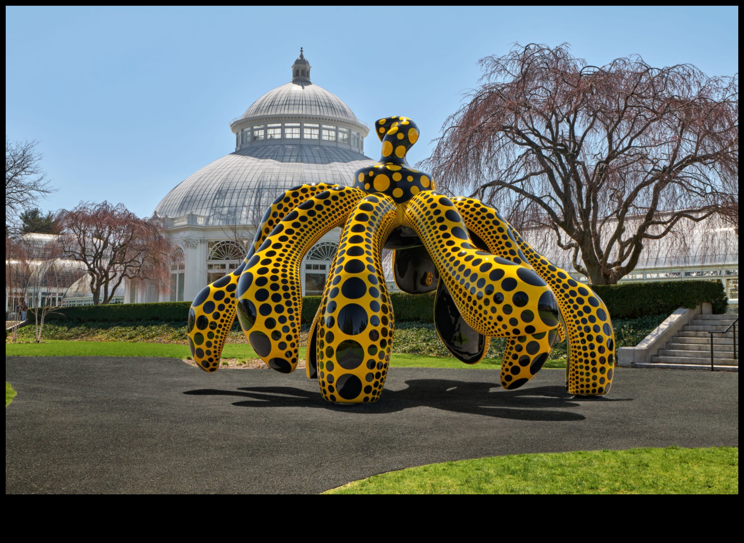 Dārza galerija: izrotājiet savu telpu ar āra skulptūrām