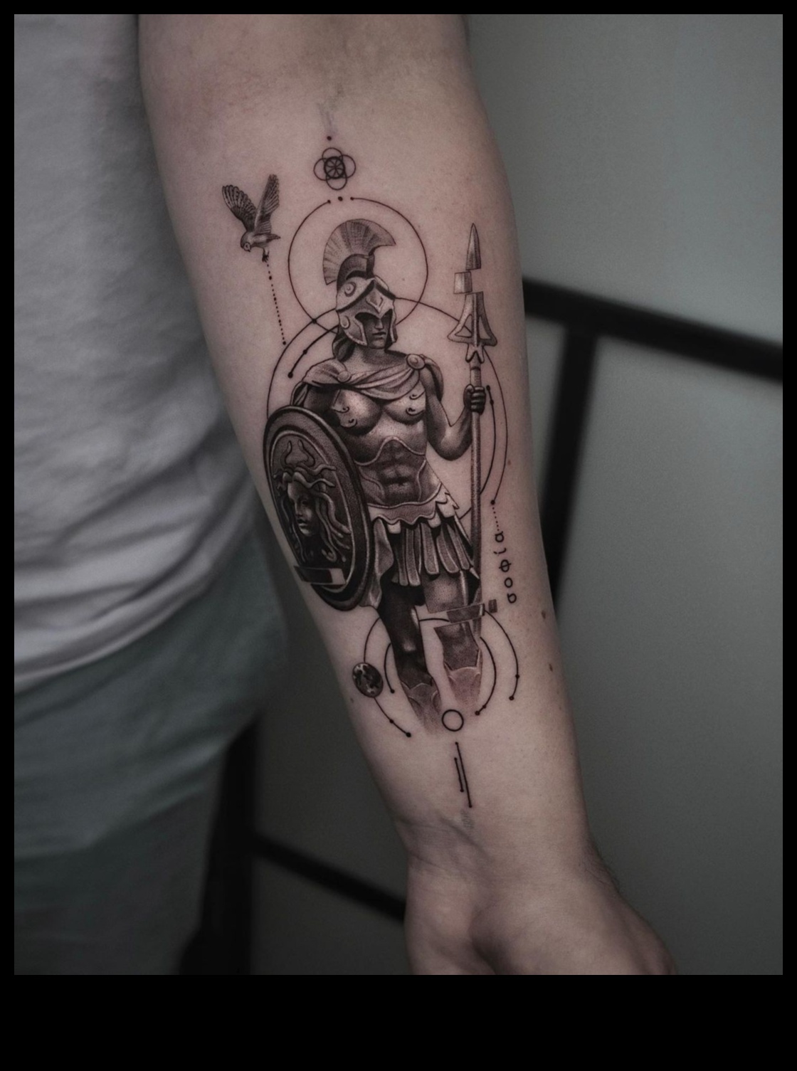 Mākslīgi kodolsintēzes tetovējumi, kas ir dziļāki par ādu 5 Mākslīgā saplūšana: kur radošums satiekas ar ādu tetovējumos