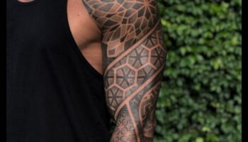 Abstraktas izpausmes: netradicionālā iekļaušana tetovējumu dizainā