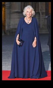 Regal Lengths Turpinājums: Garas frizūras, kas piemērotas honorāram