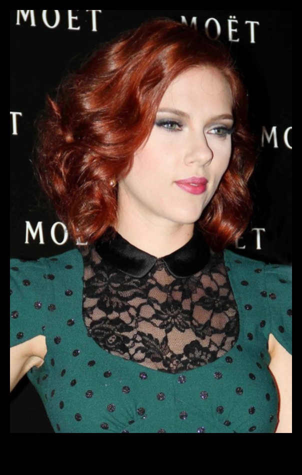 Scarlet Symphony Muzikāla oda sarkanām un kastaņbrūnām frizūrām 1 Scarlet Symphony: sarkanas un kastaņbrūnas frizūras veido skaistu mūziku